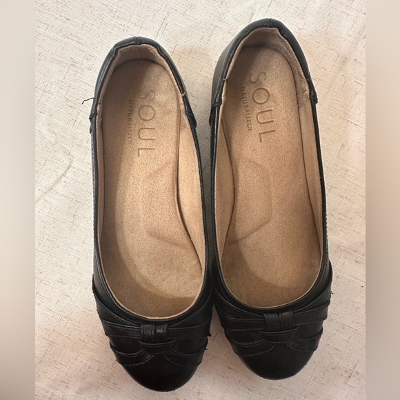 SOUL Naturalizer Black Loafers with Comfort and Style - Picture 7 of 9